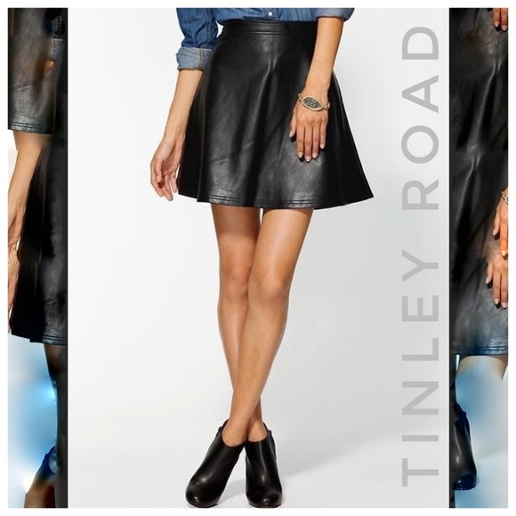 ✌🏻🌿sold✌🏻🌿 TINLEY ROAD NWT black vegan l - Picture 8 of 8